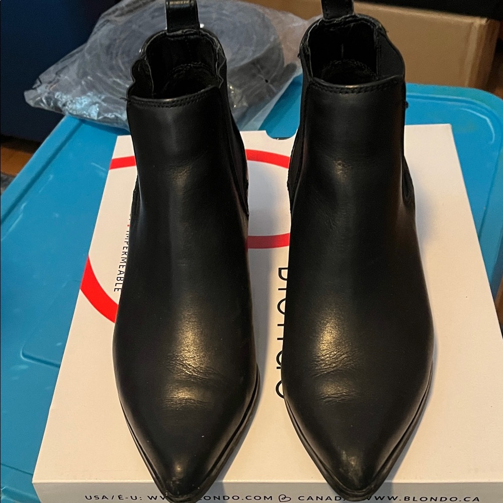 Blondo Black leather waterproof Booties
